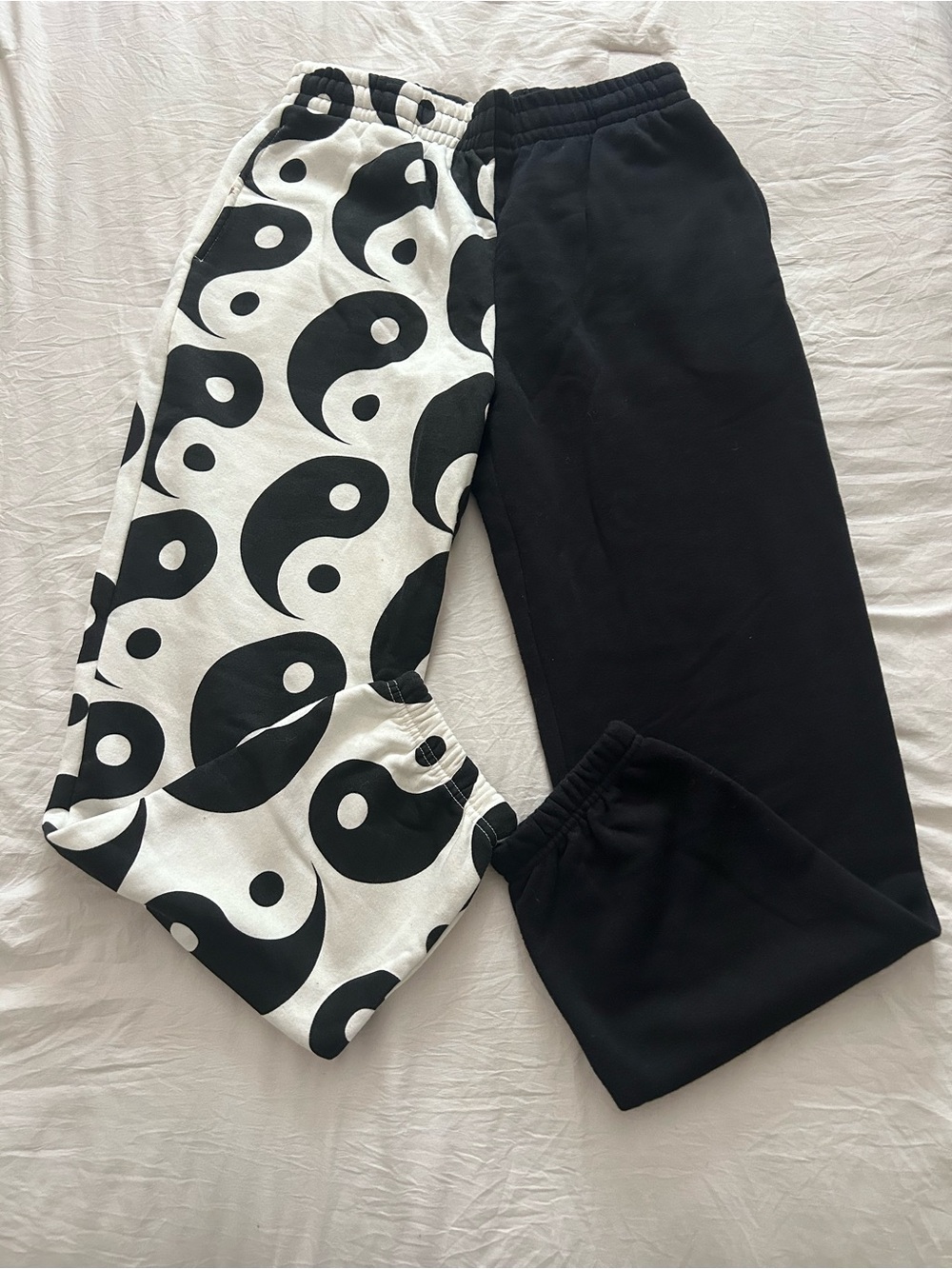 Forever 21 Black & White Yin Yang Joggers